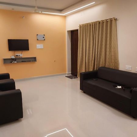 Srirangam Service Apartment Tiruchirappalli Exterior foto