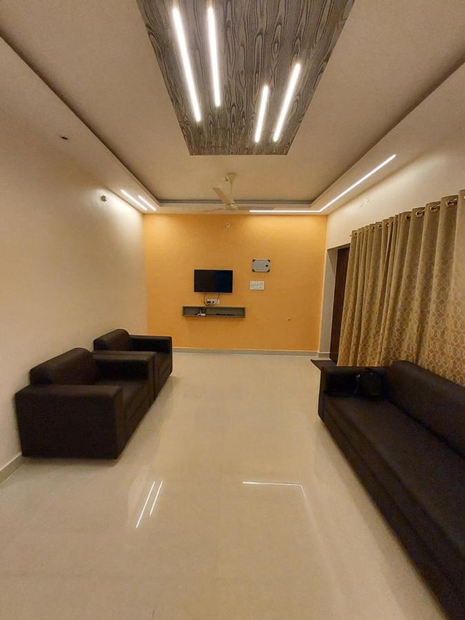 Srirangam Service Apartment Tiruchirappalli Exterior foto