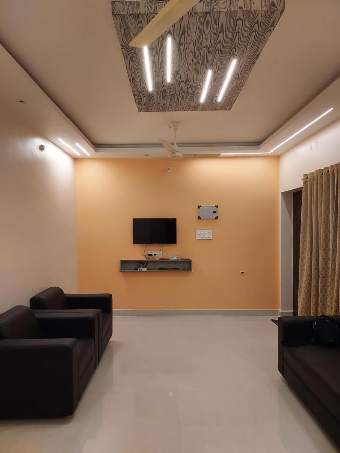 Srirangam Service Apartment Tiruchirappalli Exterior foto