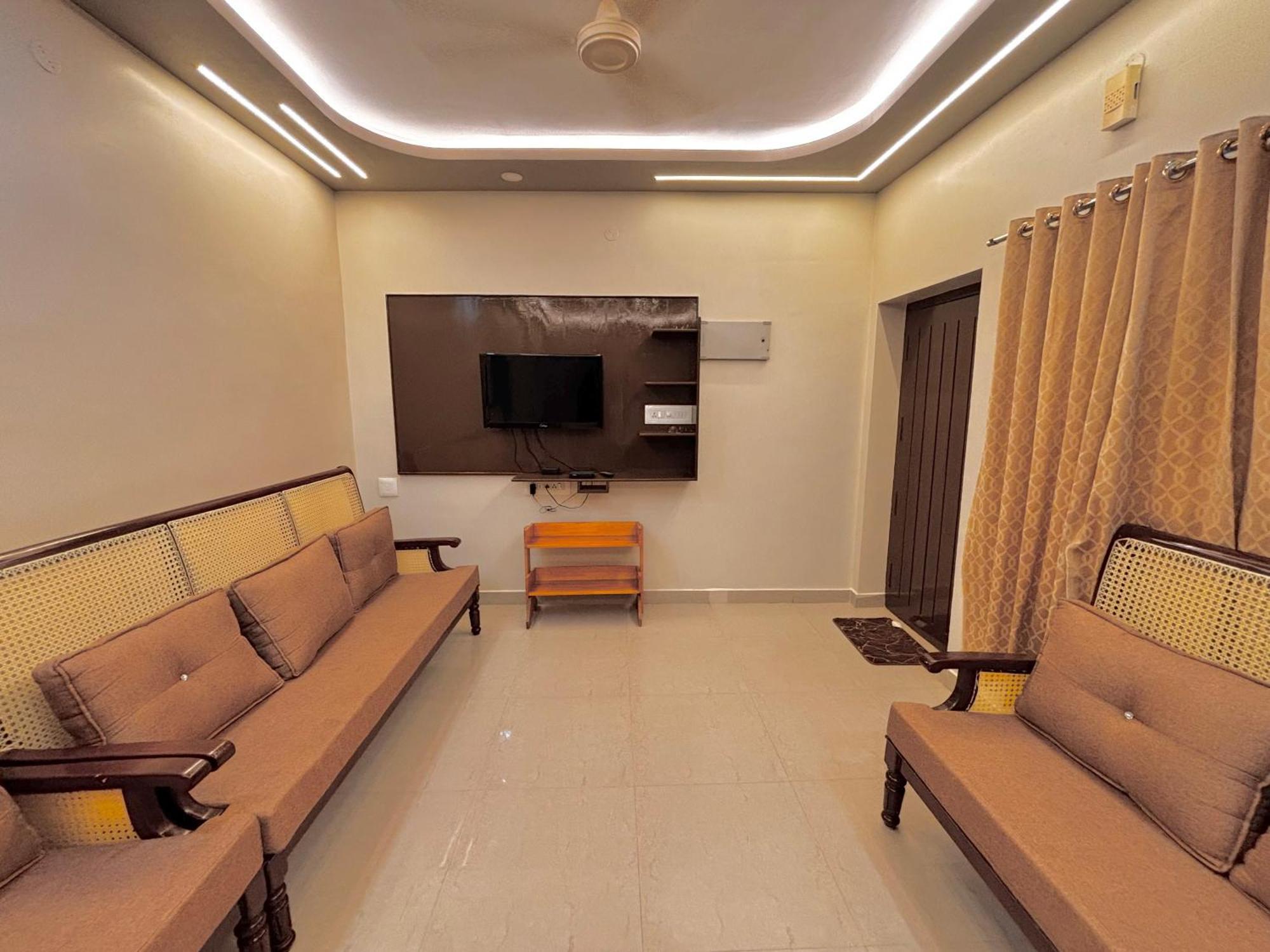 Srirangam Service Apartment Tiruchirappalli Exterior foto